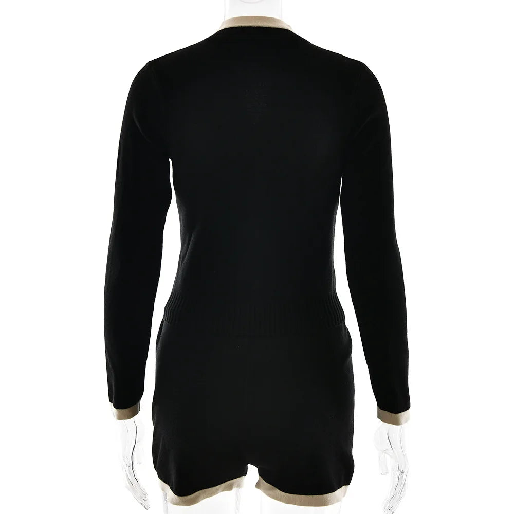 חליפת שני חלקים סרוגה בעיצוב קלאסי מחויט סריג ומכנסיים קצרים - אלנה