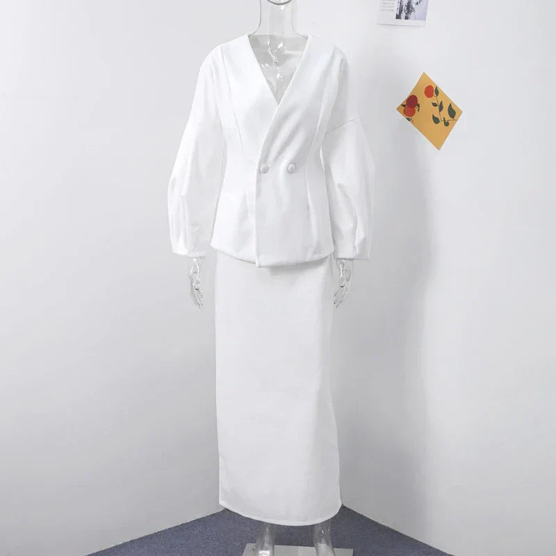 סט שני חלקים צמרי בעיצוב מלכותי חצאית מידי ובלייזר - Reina