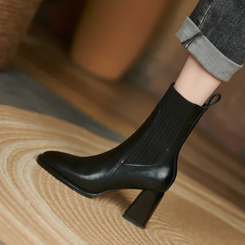 Rivas מגפונים דמוי עור עם עקב